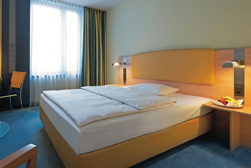 Intercityhotel Hamburg Hauptbahnhof Ngoại thất bức ảnh